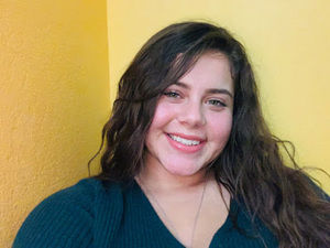 Meet your Posher, Debora